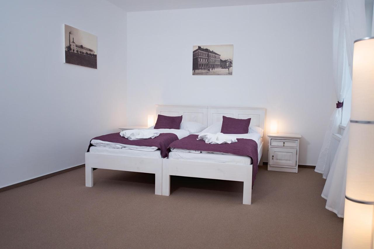 Hotel Slavia Svitavy Luaran gambar